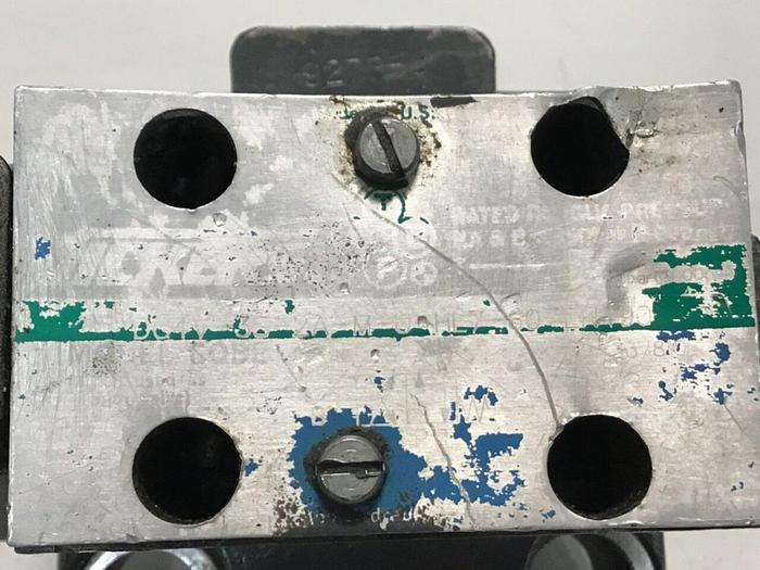 Used VICKERS Valve DG4V-36-2A-M-U-HL7-60-EN490 #132987