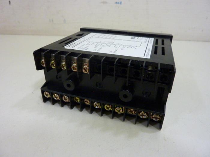 Used OMRON Temperature Controller E5ENT-R3TC #57205
