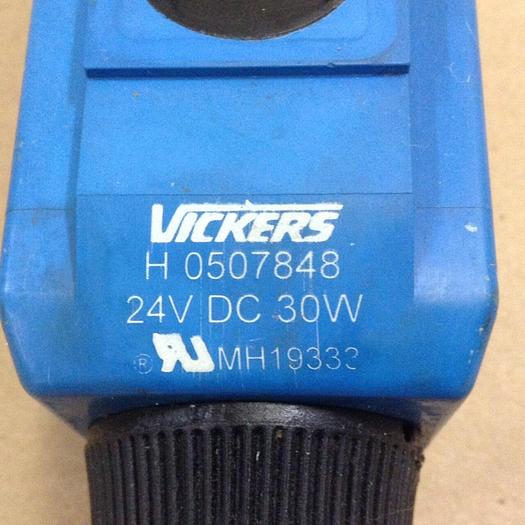 Used VICKERS Valve DG4V-3S-33C-M-U-H5-60 #130789