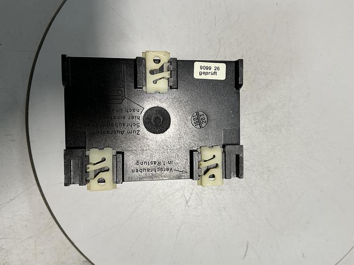 Used SAFEMASTER B05988