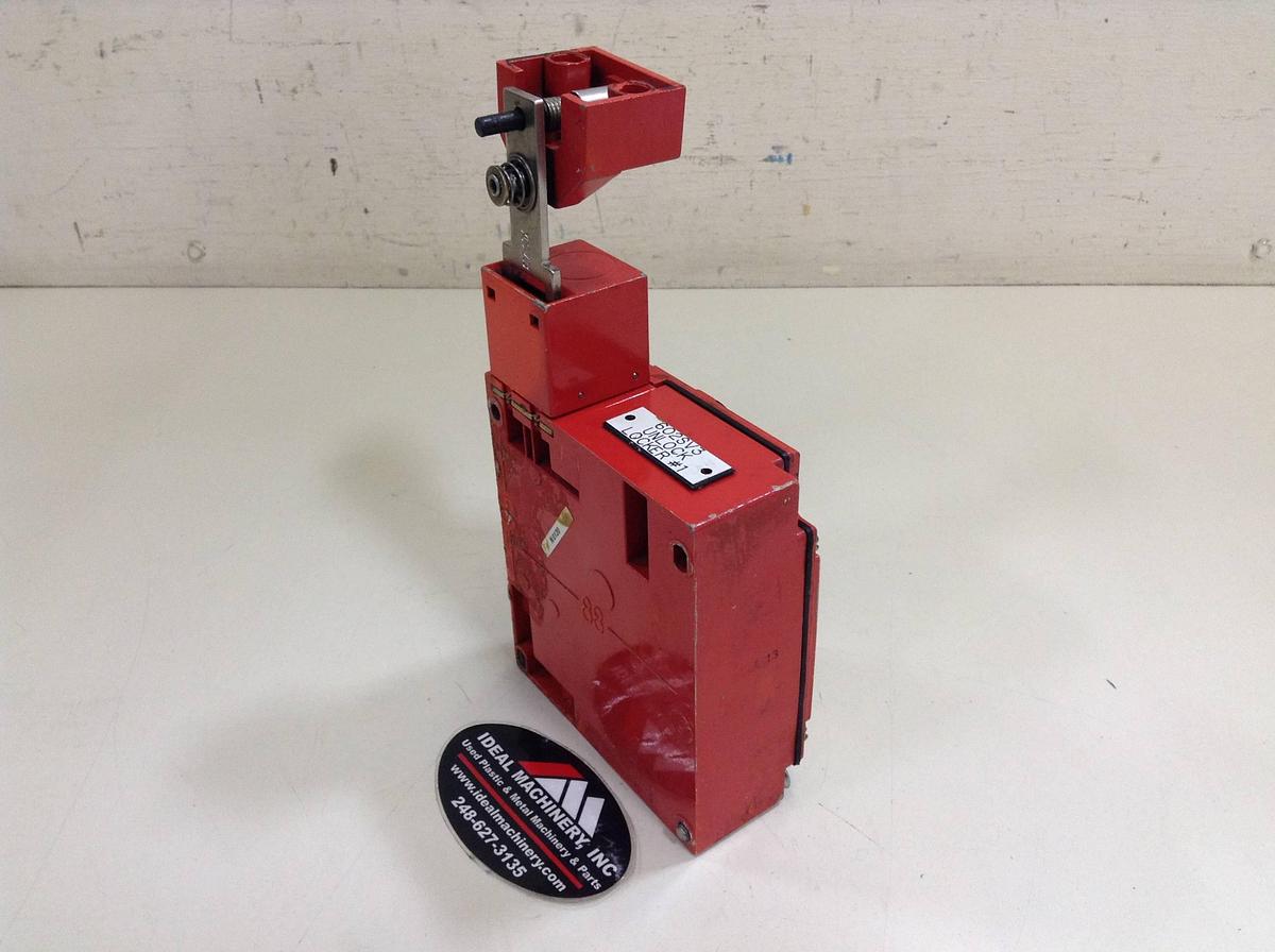 Used TELEMECANIQUE Safety Interlock Switch XCS-E #73822