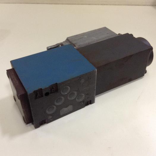 Used BOSCH Servo Valve 0 811 404 750 Used #85084