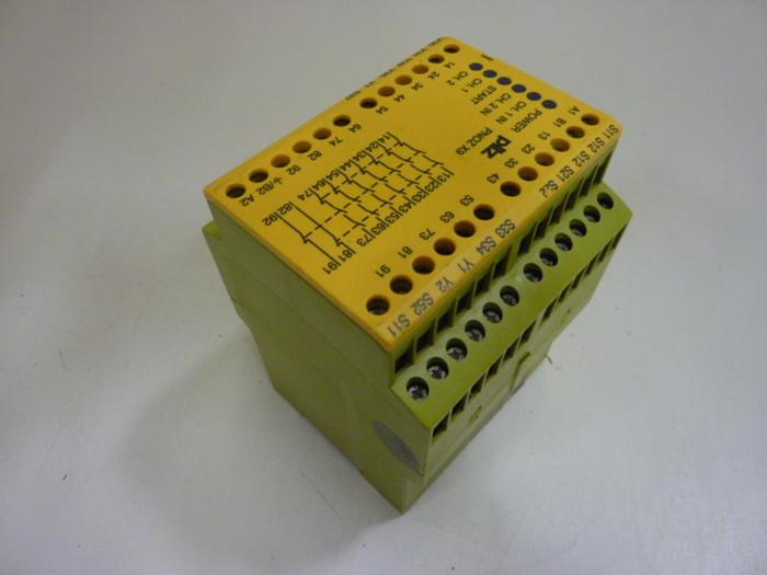 Used PILZ Safey Relay PNOZX97S/2O #67418