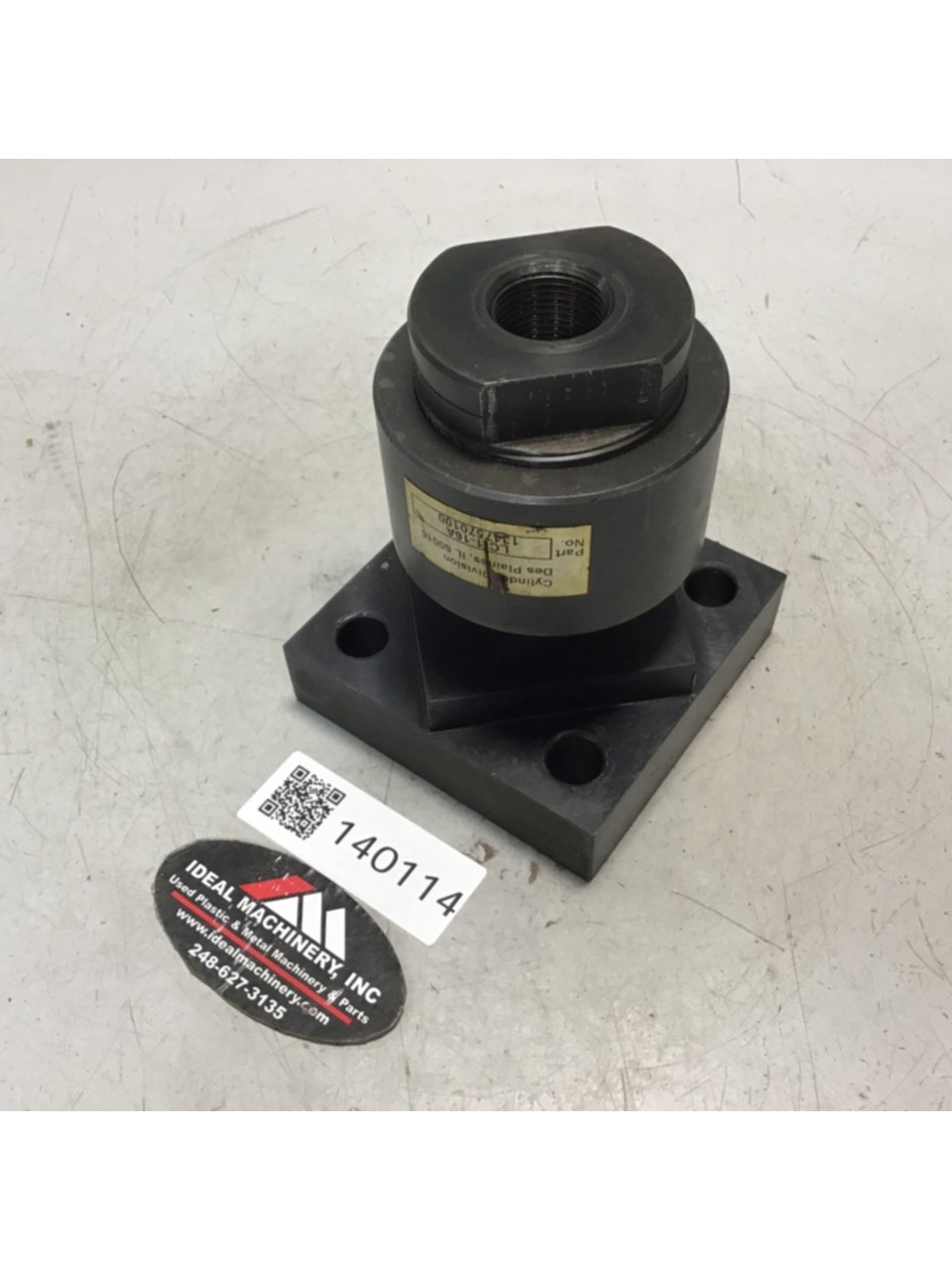 Used CYLINDER DIVISION Coupler Fitting 1347570100 USED