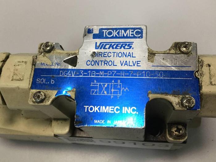Used TOKIMEC VICKERS Directional Control Valve DG4V-3-1B-M-P7-H-7-P10-50 #99103