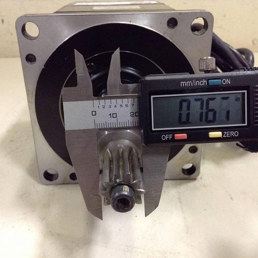 Used YASKAWA AC Servo Motor SGMP-08AWYR11 #79196