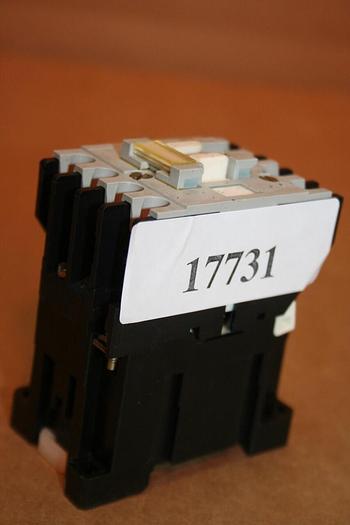 Used ALLEN BRADLEY Relay 700-F400A1 SER C USED