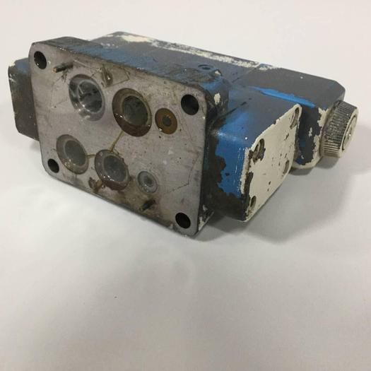 Used VICKERS Valve DG4V-3-6C-M-U-HL7-60-B13 Used