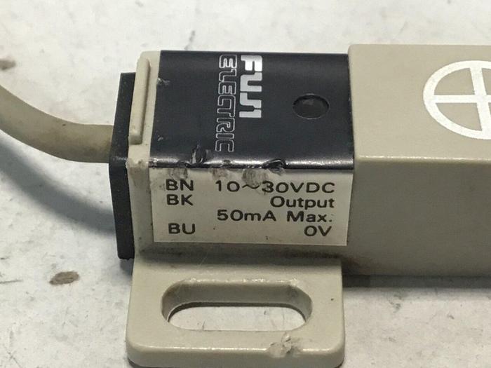 Used FUJI ELECTRIC Proximity Switch PE-B4D3 #128410