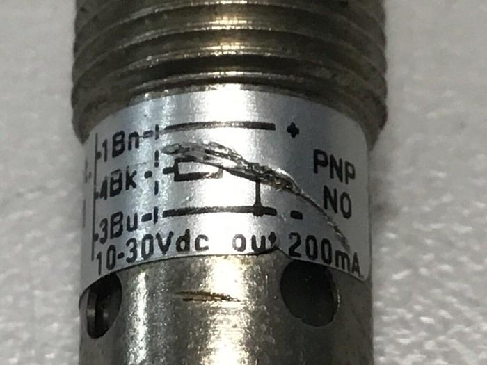 Used AUTOMATION DIRECT Proximity Sensor Switch AM1-AP-3H #112945