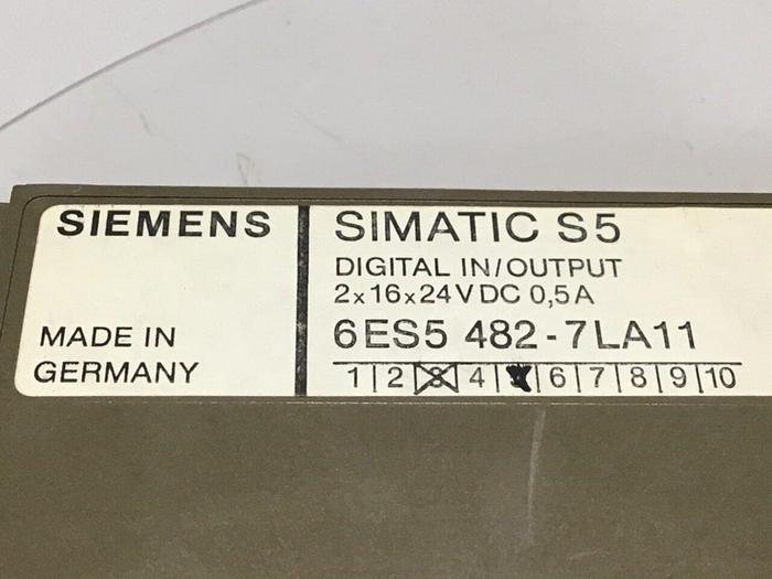 Used SIEMENS Digital I/O Module 6ES5 482-7LA11 #113137