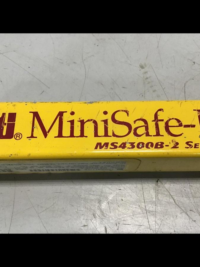 Used STI Light Curtain Receiver MS4320B-2 USED