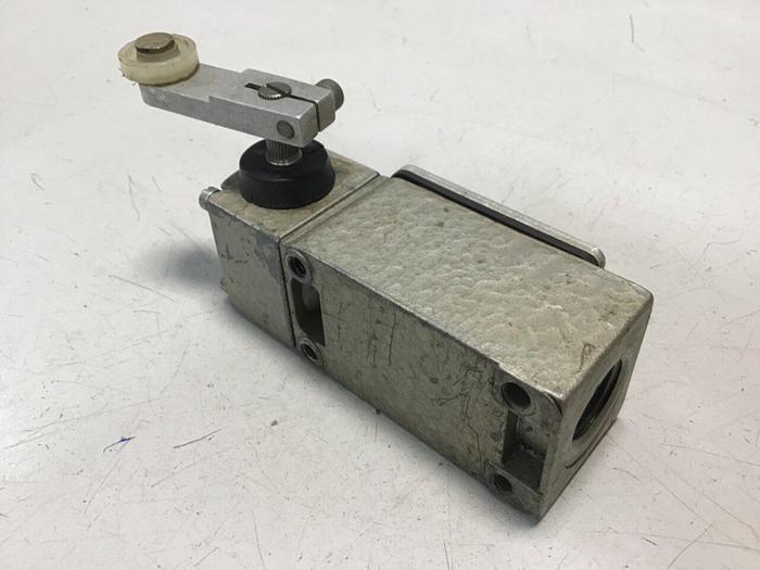 Used TELEMECANIQUE Lox-Switch C2JK05 #121846