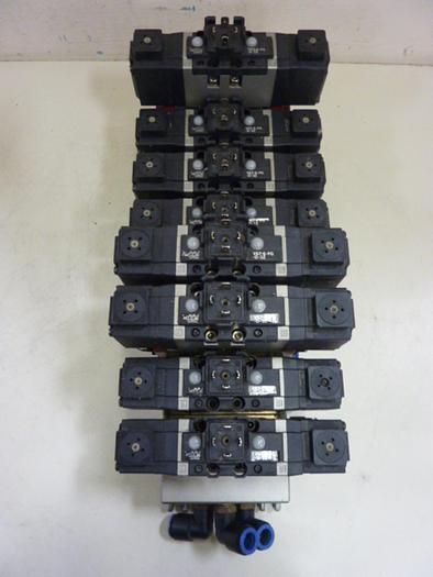 Used SMC Control Block w/ Valves VS7-6-FG-D-32 #60107