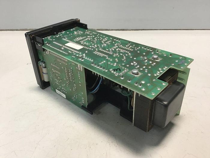 Used BARBER COLMAN Temperature Controller 585A-00016-000-0-00 #129796