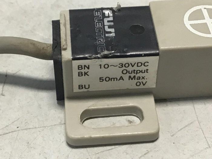 Used FUJI ELECTRIC Proximity Switch PE-B4D3 #128412