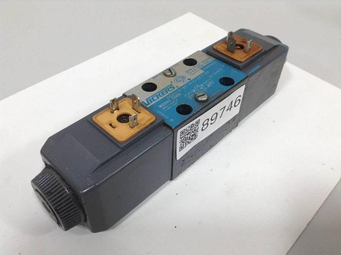 Used VICKERS Directional Valve DG4V-3-6C-M-U-HL7-60 Used