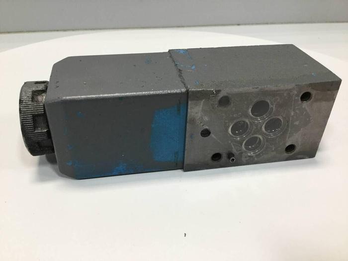 Used VICKERS Valves DG4V-3-2AL-M-U-HL7-60 #98838