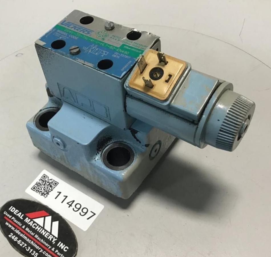 Used VICKERS Valve DG4V-3S-7AL-M-U-HL7-60-EN490 USED
