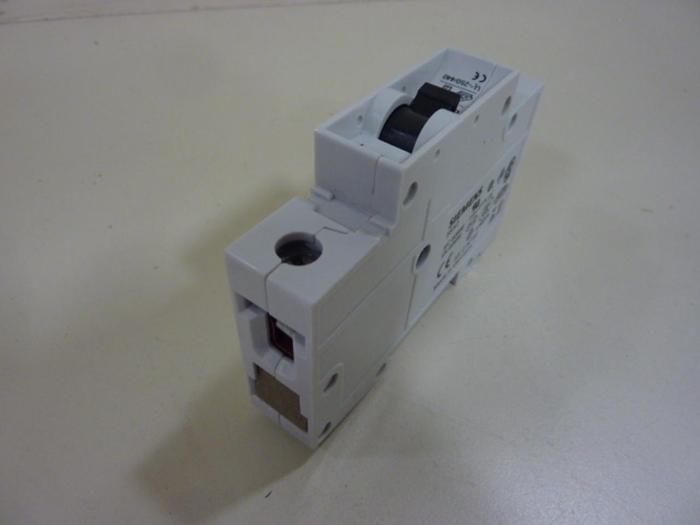 Used SIEMENS 4 Amp Circuit Breaker 5SX21C4 #46949