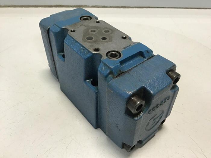 Used MANNESMANN REXROTH Valve 4WEH10P6-44/6EG24N9TK4S06 #126865