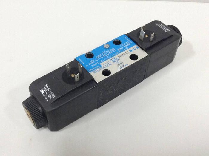 Used VICKERS Valve DG4V-3-6C-M-U-HL7-60-EN594 Used