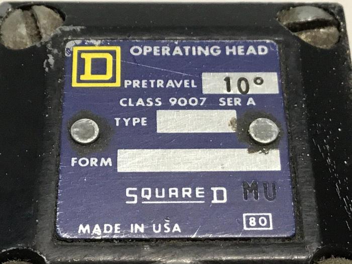 Used SQUARE D Limit Switch 9007-AEQ2724 #122137