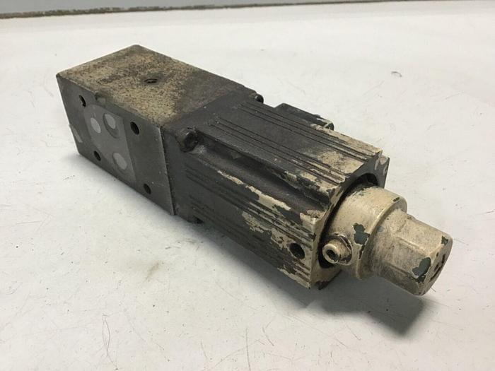 Used YUKEN Valve EDG-01-B-PNT22-5016 #141215