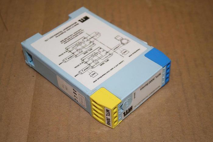 Used MEASUREMENT TECHNOLOGY LTD Repeater Power Supply MTL 3046 #13949