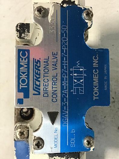 Used VICKERS Directional Control Valve DG4V32AMP7H7P2050 #138075