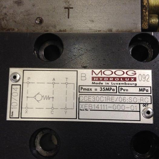 Used MOOG Valve CCE30C1RE06SORC #85092