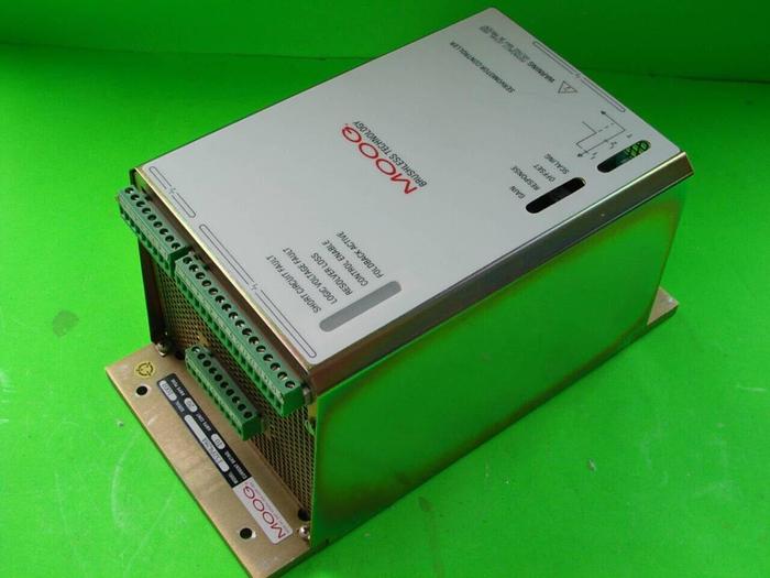 Used MOOG Servo Motor Controller 152P428A Used