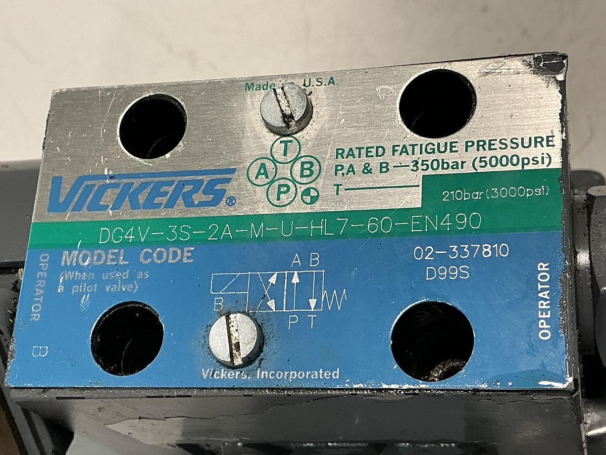 Used VICKERS DG4V-3S-2A-M-U-HL7-60-EN490