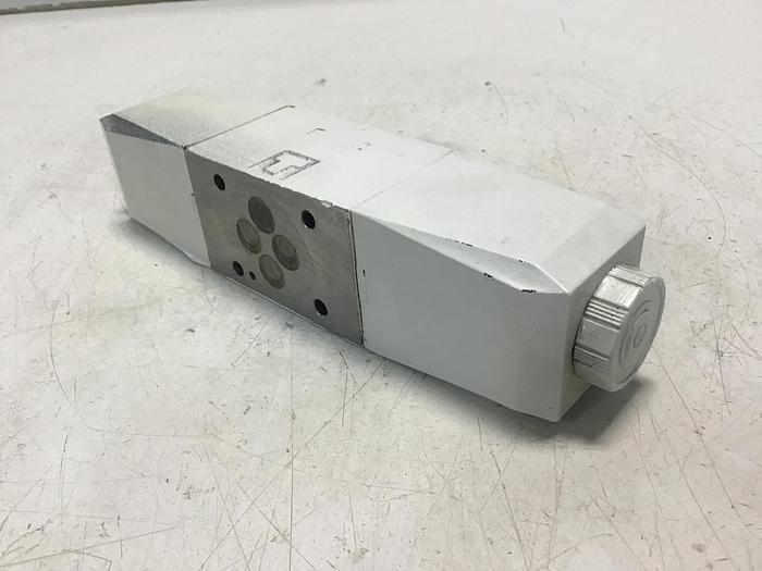 Used VICKERS DG4V-3-2C-M-U7-H-7-50