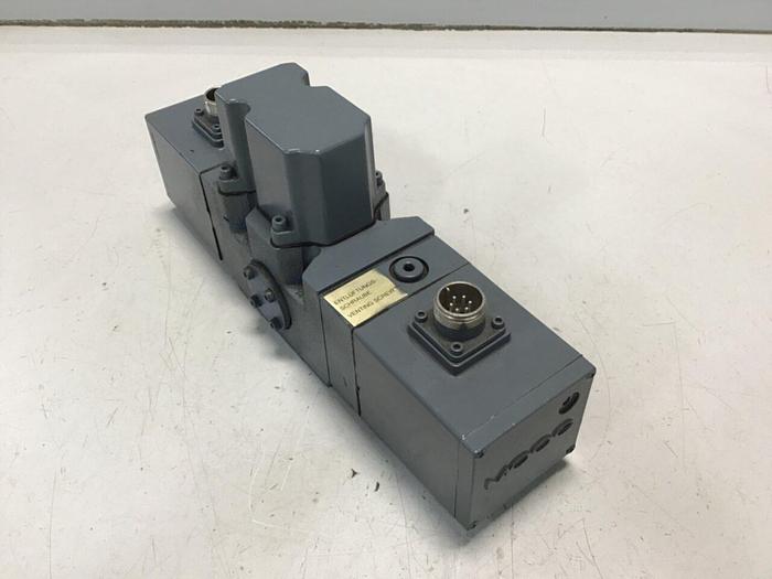 Used MOOG Proportional Servo Valve D651-1298 Used