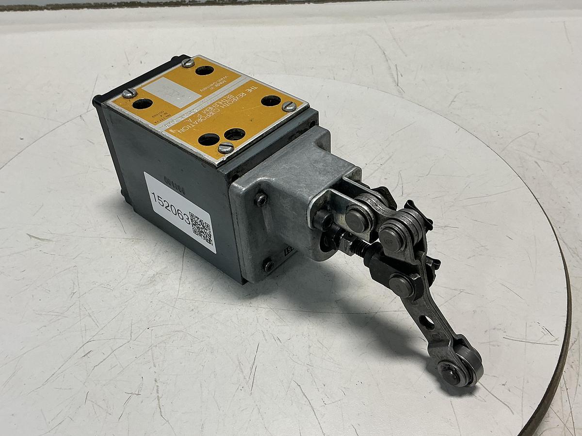 Used REXROTH 5-4WMRC 10 D30/SO122 S043A 958