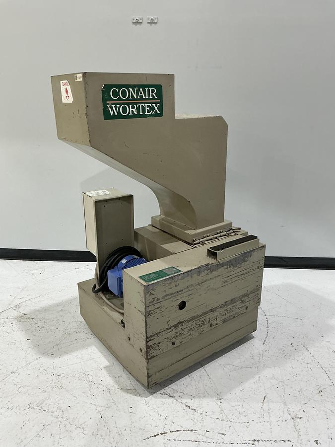 Used CONAIR WORTEX LP-350 GRINDER GRANULATOR USED #152557 Inside NEEDS TO BE CLEANED