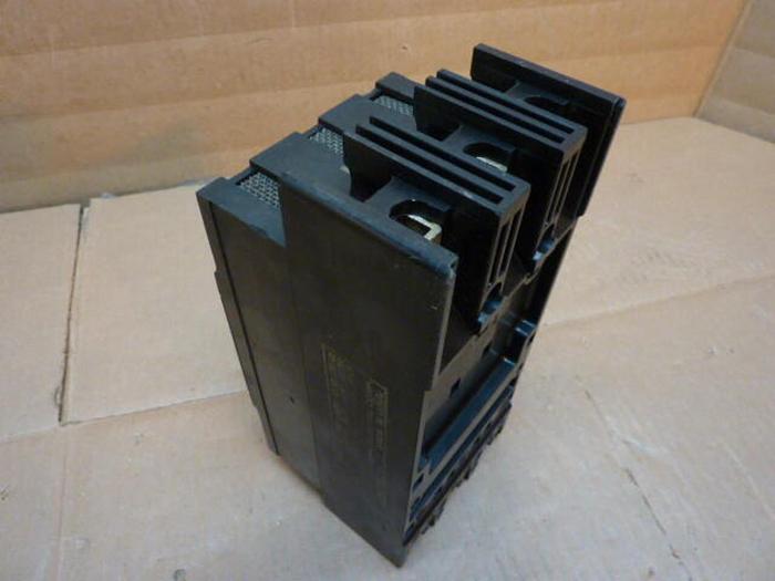 Used WESTINGHOUSE 15 Amp Circuit Breaker 1222032 #28456
