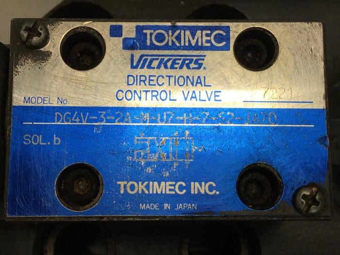Used VICKERS Valve DG4V-3-2A-M-U7-H-7-52-JA70 #134408