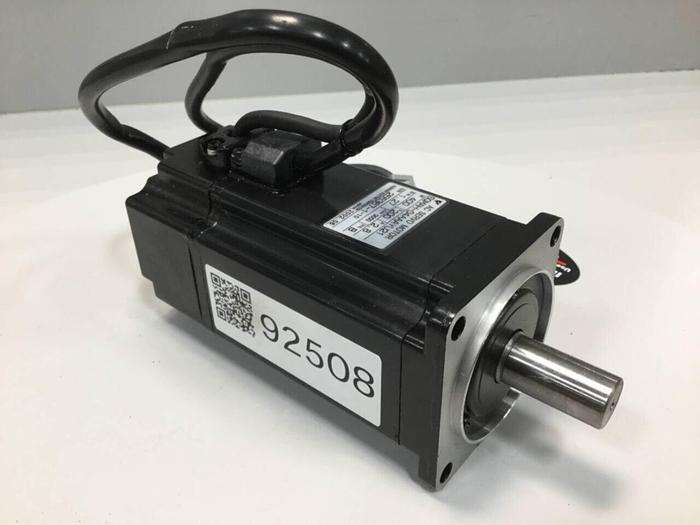 Used YASKAWA ELECTRIC Servo Motor SGMAH-04AAAYU21 #92508