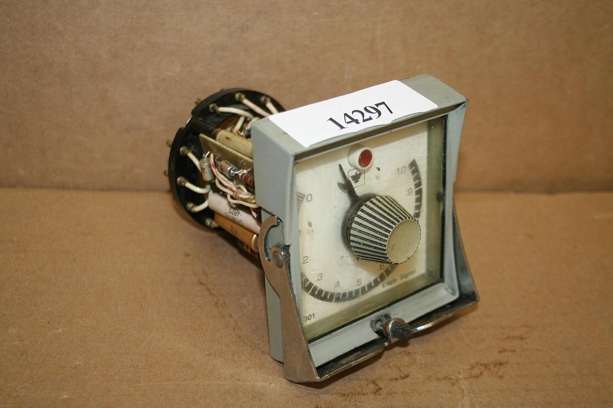 Used EAGLE SIGNAL Seconds Timer CE301 Used