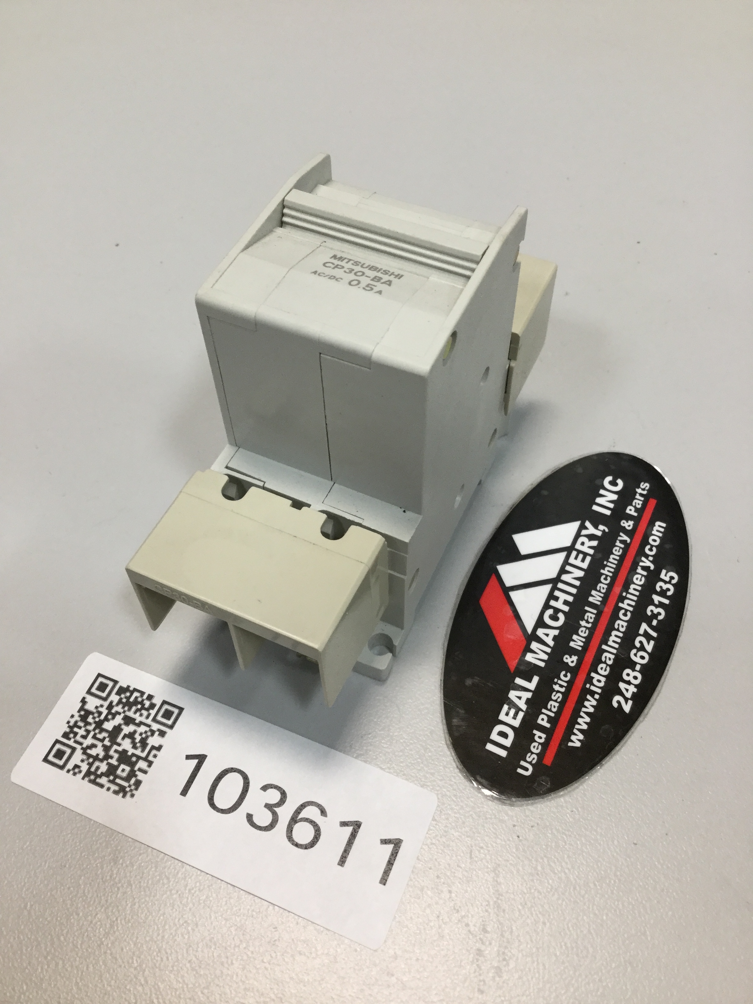 Used MITSUBISHI 0.5 Amp Circuit Protector CP30-BA-2P-0.5A USED