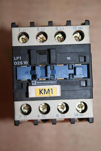 Used TELEMECANIQUE Contactor LP1D2510 Used