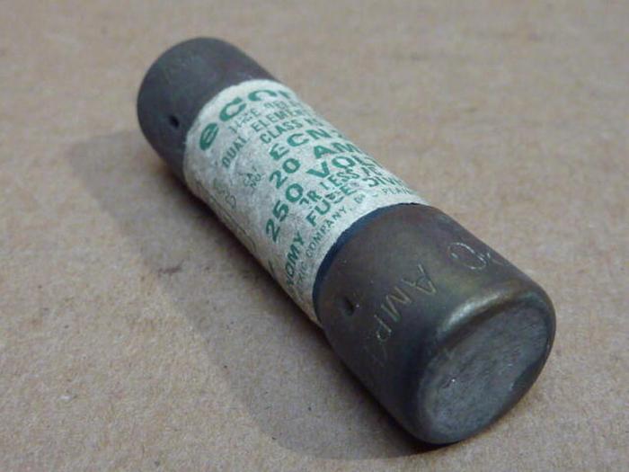 Used ECONOMY FUSE 20 Amp Fuse ECN-20 #33618