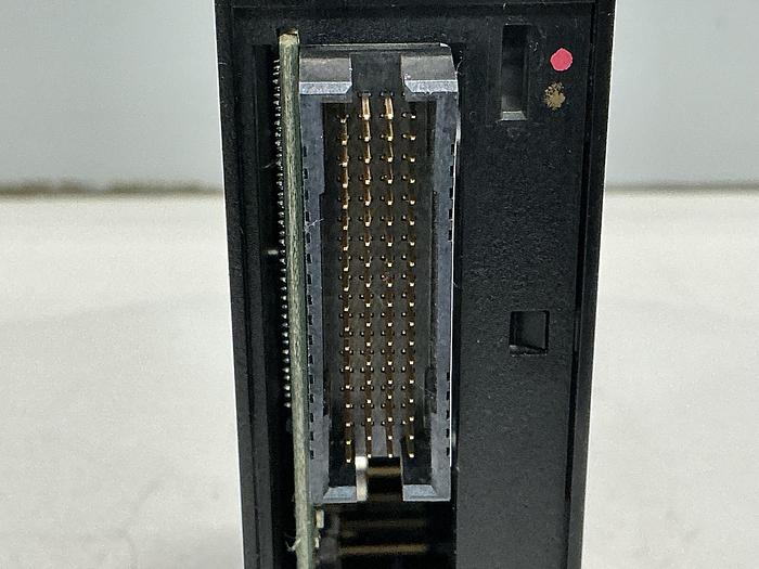 Used ALLEN BRADLEY 1756-IV32 SERIES A