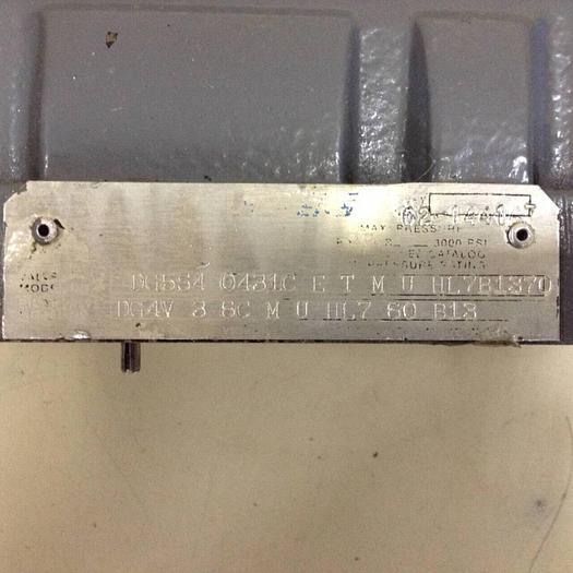 Used VICKERS Valve DG4V-3-6C-M-U-HL7-60-B13 Used