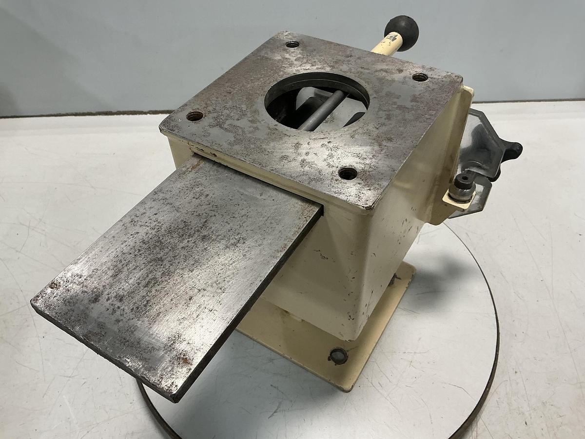 Used PPE NO MODEL NUMBER / NO TAG