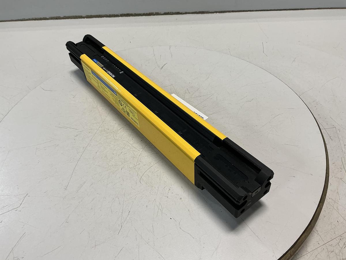 Used KEYENCE SL-V31FM-R