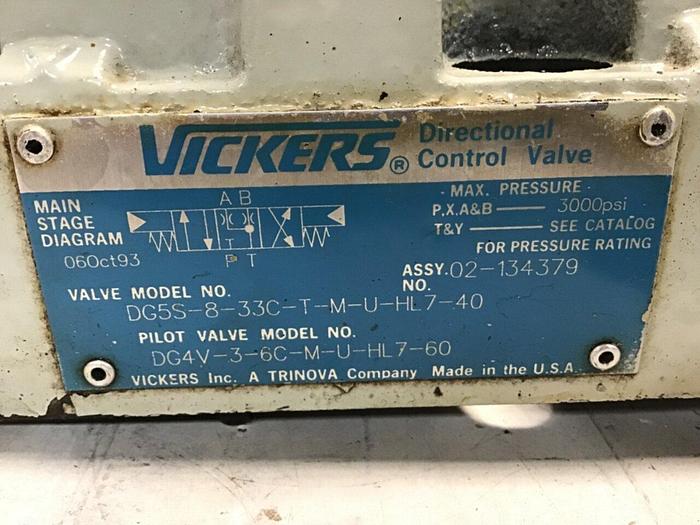 Used VICKERS Directional Valve DG4V-3-6C-M-U-HL7-60 Used