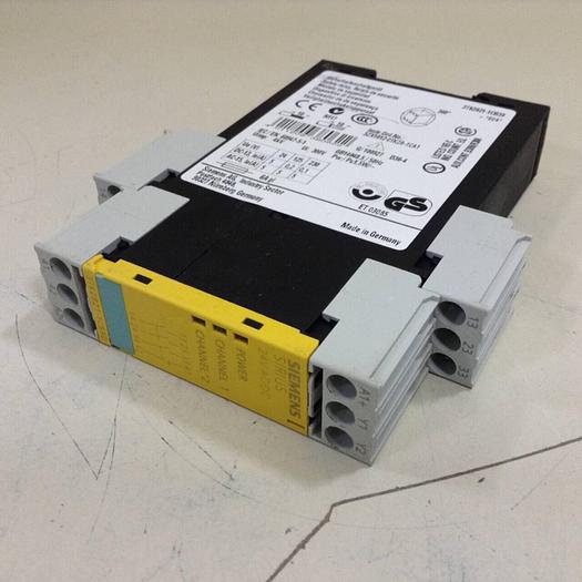 Used SIEMENS Safety Relay 3TK2 821-1CB30 #88794